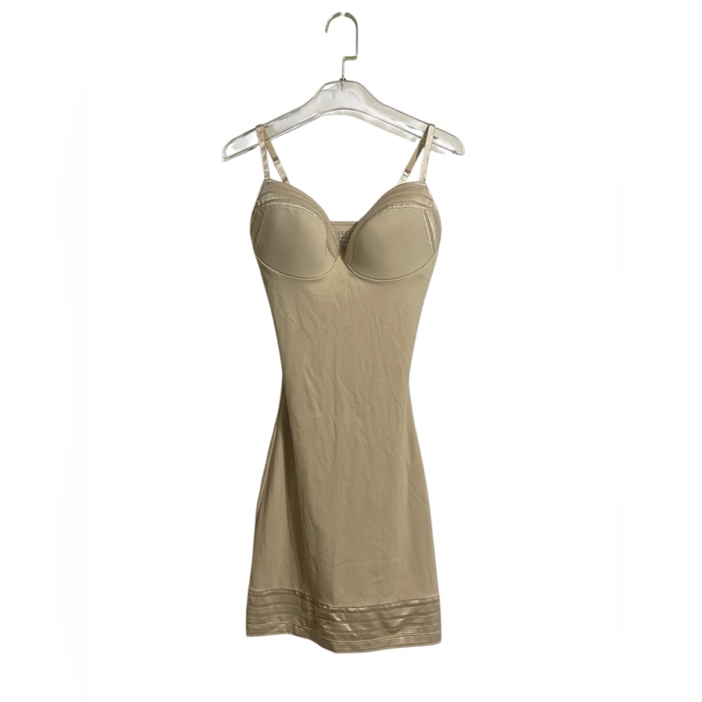 SPANX Assets Red Hot Label Tan Slip Shapewear Sz Large
